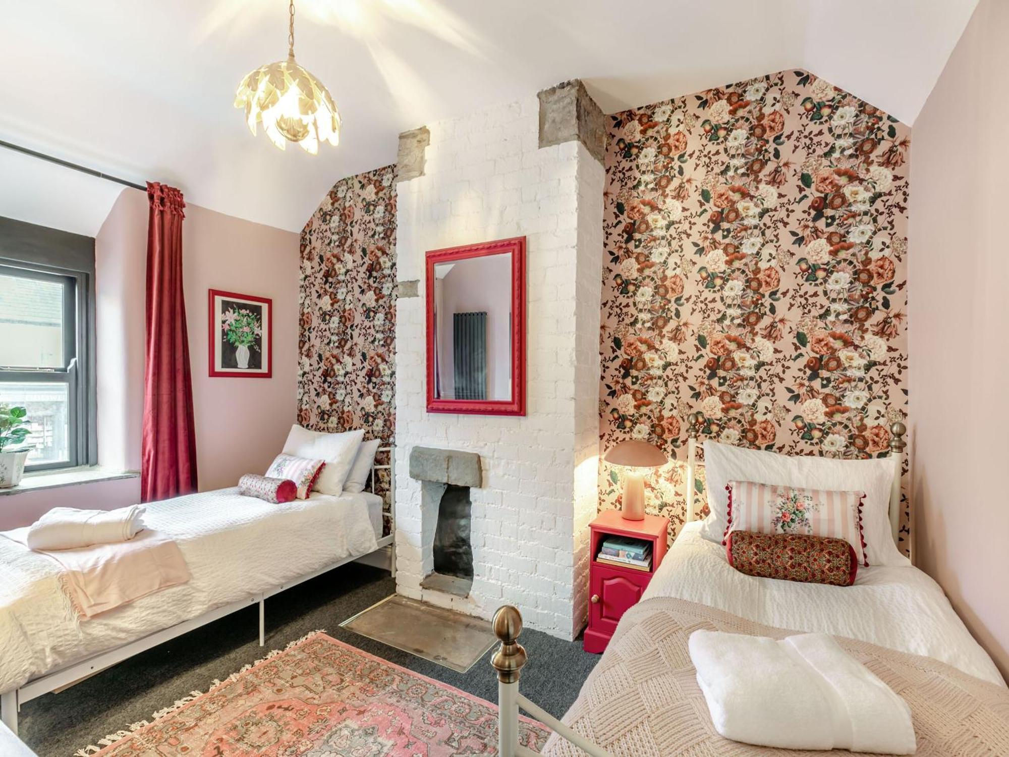 Verona House Tideswell Extérieur photo